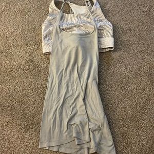 lululemon- grey tank top with built in bra